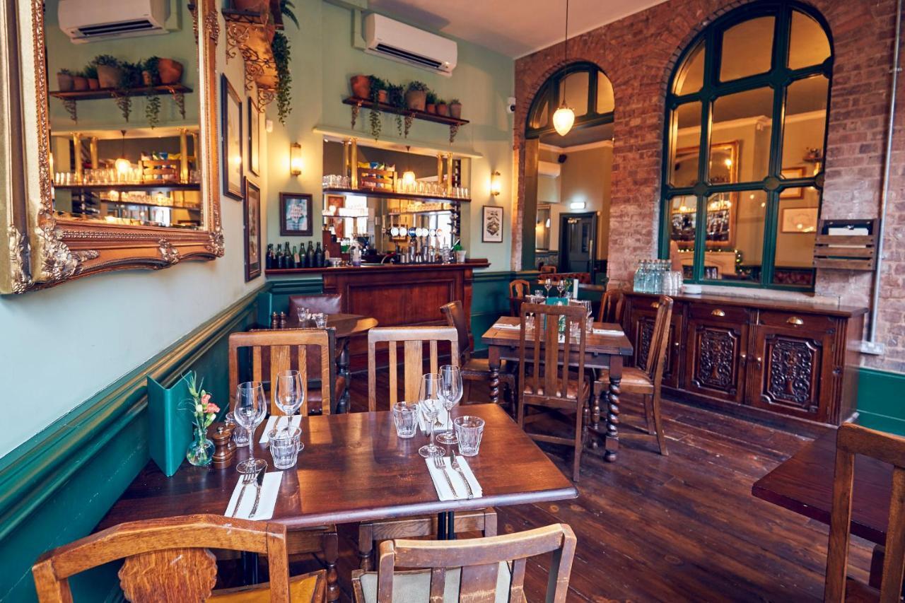 The Old Coffee Tavern Warwick  Room photo